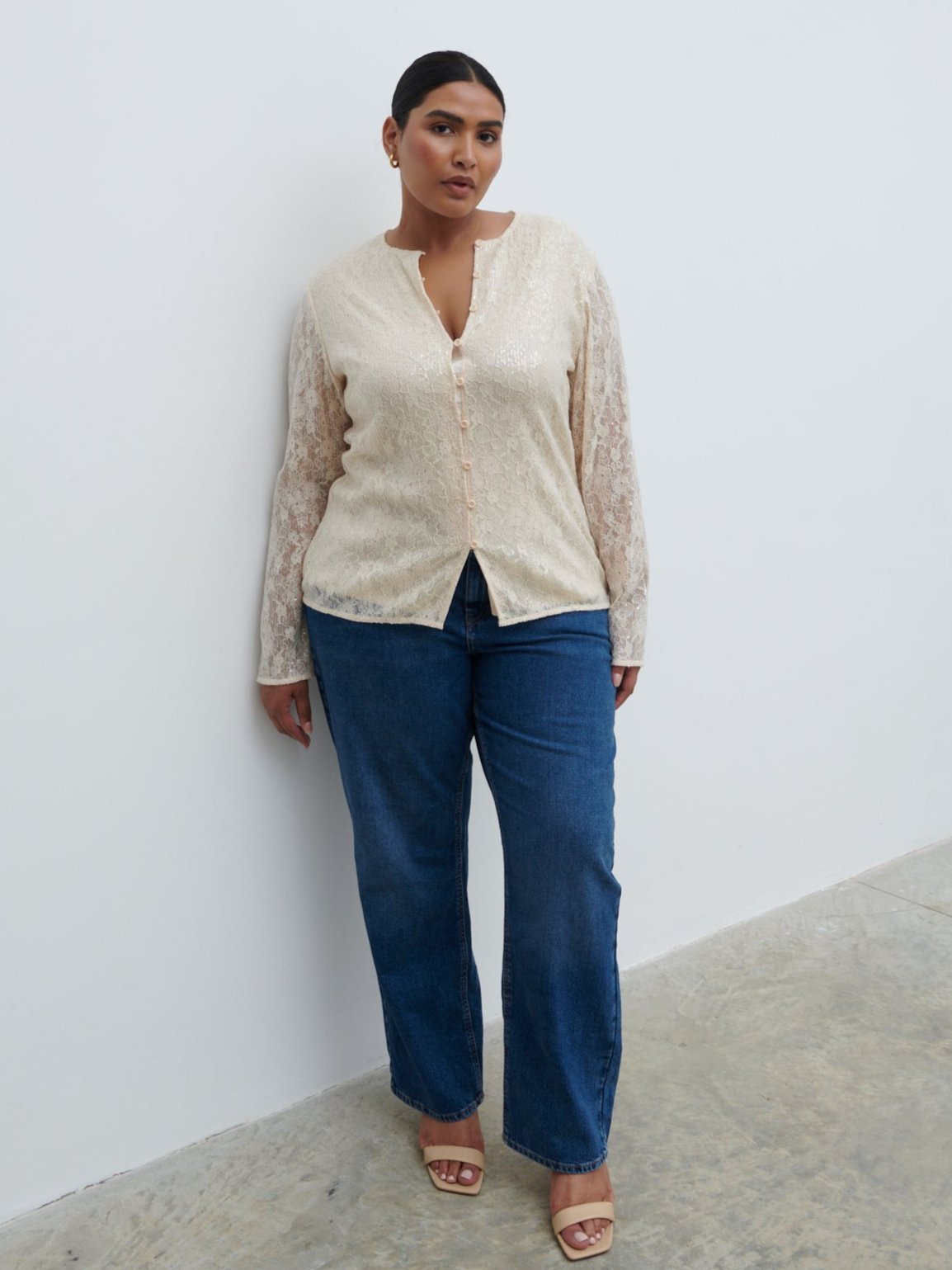 Tai Sequin Lace Cardigan Curve - Oyster – Pretty Lavish